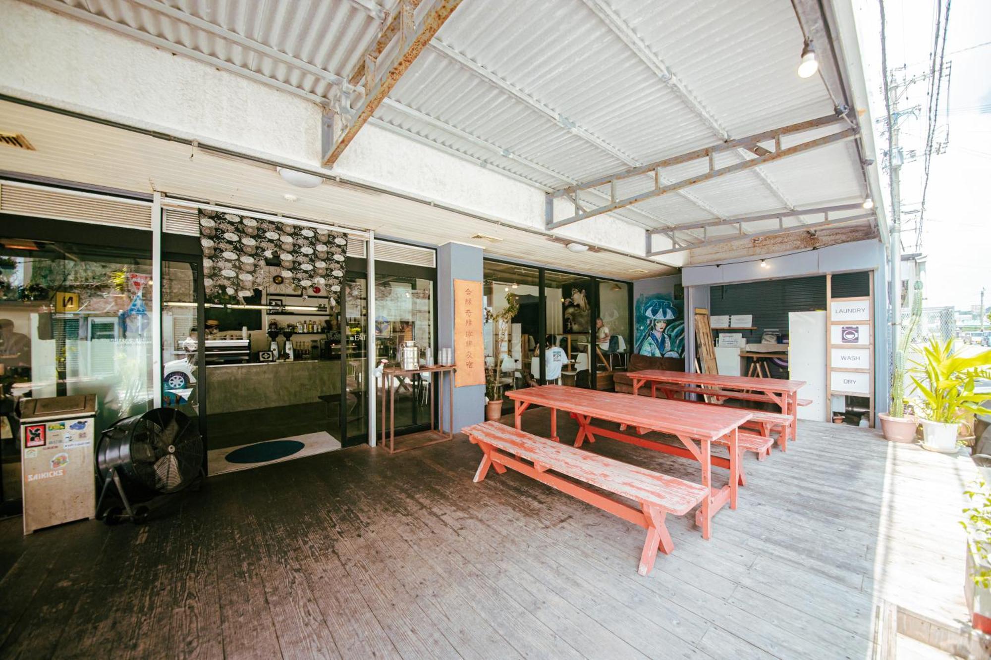 Aien Coffee & Hostel Chatan Εξωτερικό φωτογραφία