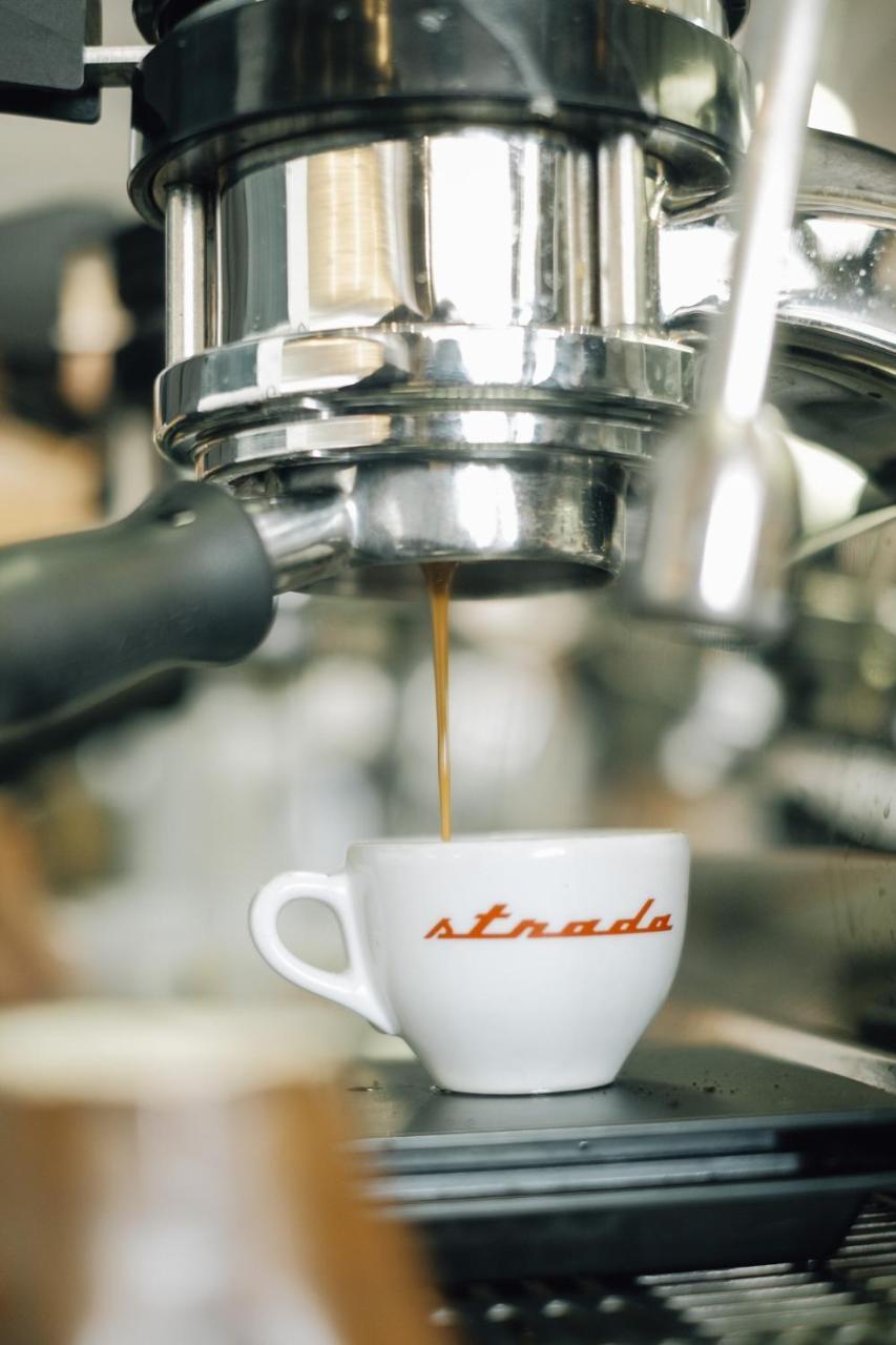 Aien Coffee & Hostel Chatan Εξωτερικό φωτογραφία